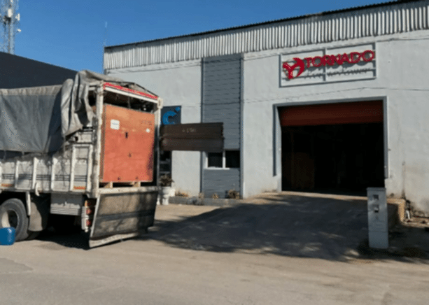 TORNADO CNC HRW22 ALLOY WHEEL CNC DIAMOND CUT MACHINE SHIPMENT TO MERSIN, TURKEY